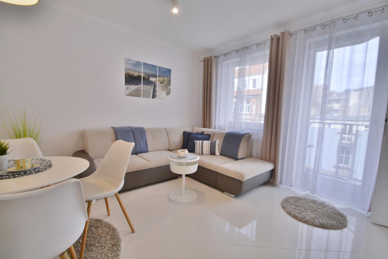 Apartamenty Bryza - Kwartal Rozy Wiatrow - Garaz シフィノウイシチェ エクステリア 写真