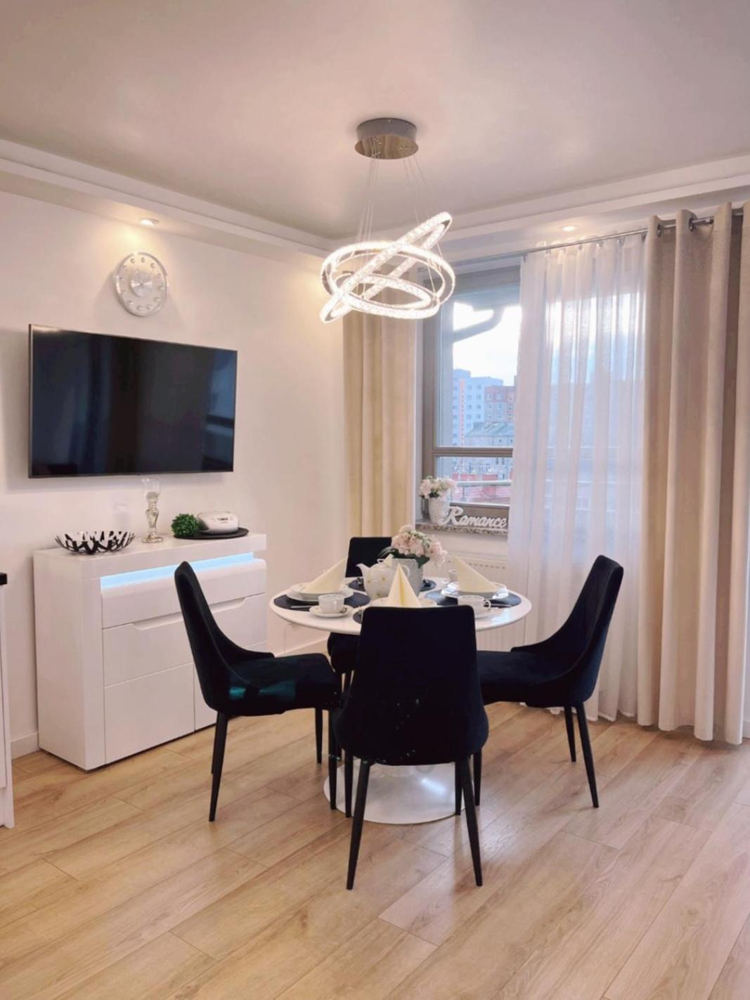 Apartamenty Bryza - Kwartal Rozy Wiatrow - Garaz シフィノウイシチェ エクステリア 写真