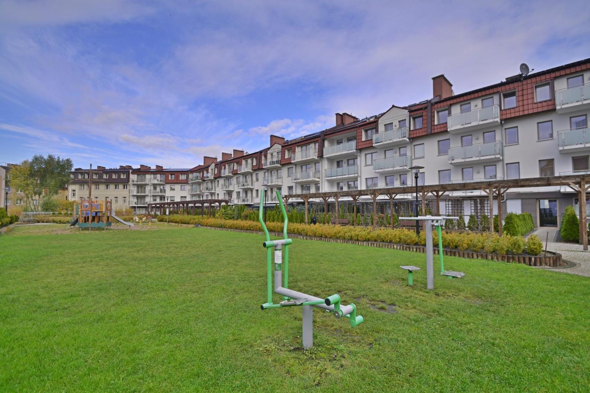 Apartamenty Bryza - Kwartal Rozy Wiatrow - Garaz シフィノウイシチェ エクステリア 写真